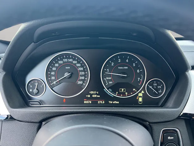 BMW 330i xDrive Gran Turismo / Top ausgestattet mit Pack M Sport / Pack Comfort / Pack Sicherheit / inkl. Winterräder Alu / Garantie