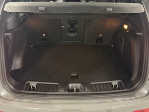 https://vehicle.imgix.net/4373843/e7ef87f5-d469-48ed-be75-7895fa8ba31e.jpg