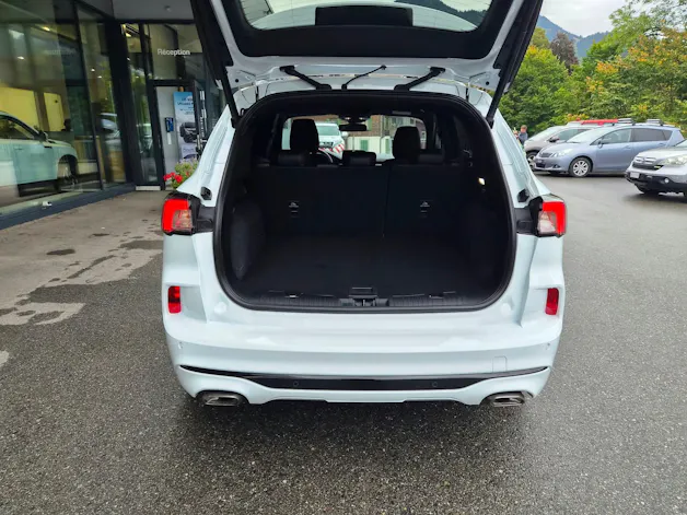 FORD Kuga 2.5 Hybrid ST-Line X 4x4