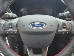 FORD Kuga 2.5 Hybrid ST-Line X 4x4