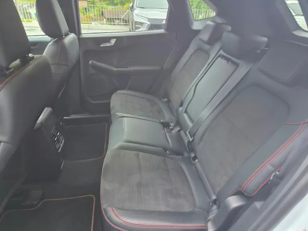 FORD Kuga 2.5 Hybrid ST-Line X 4x4