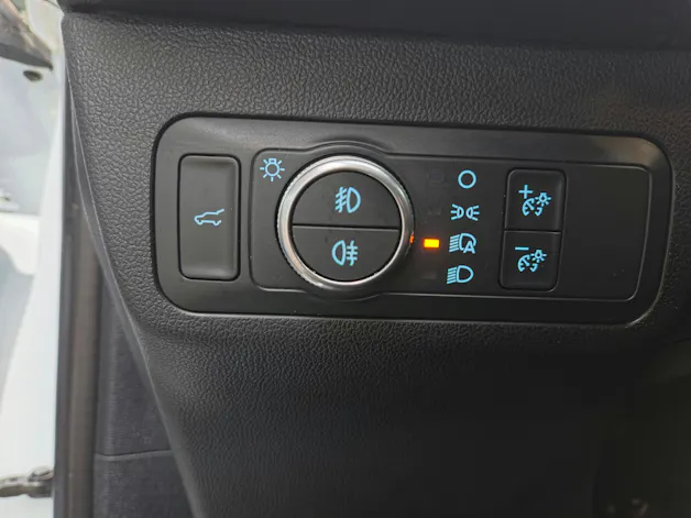 FORD Kuga 2.5 Hybrid ST-Line X 4x4