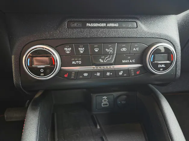 FORD Kuga 2.5 Hybrid ST-Line X 4x4