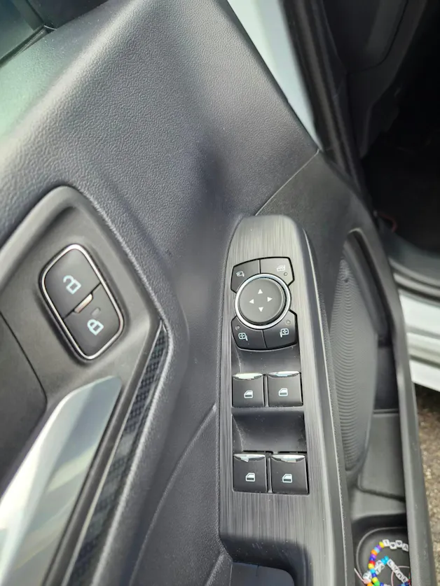 FORD Kuga 2.5 Hybrid ST-Line X 4x4