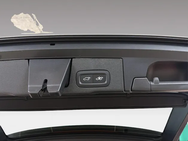 VOLVO XC60 2.0 T6 TE Core eAWD