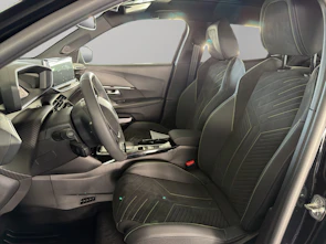 Fahrzeugbild PEUGEOT 2008 1.2 Hybrid 145 GT Exclusive