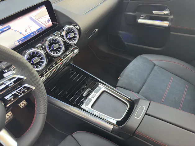 Mercedes-Benz GLA 200 Night Star AMG Line