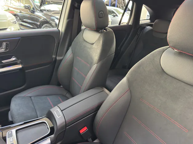 Mercedes-Benz GLA 200 Night Star AMG Line