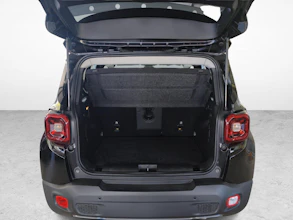 https://vehicle.imgix.net/4373931/7d2cd4e0-117f-4727-b95a-63e29f87acc6.jpg