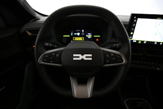 https://vehicle.imgix.net/4373950/41233d03-cd4a-4ae3-b355-8ae0271f9bea.jpg