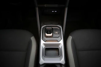 https://vehicle.imgix.net/4373950/6f9bbcc1-bb4a-42ab-9ef7-0a065212977c.jpg