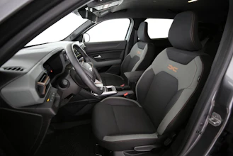 https://vehicle.imgix.net/4373950/f96e6c6f-1b69-466e-ace0-49973223eefd.jpg