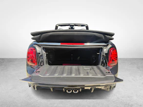 https://vehicle.imgix.net/4373955/b345438a-a323-4bc3-8278-4f326863d555.jpg