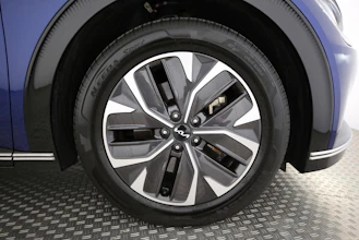 https://vehicle.imgix.net/4373985/7ac78948-f5aa-46e5-aed1-009f38419d01.jpg