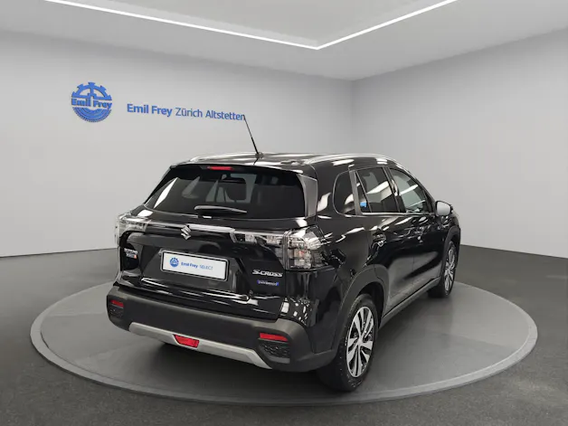 Suzuki S-Cross 1.5 Compact Top Hybrid 4x4