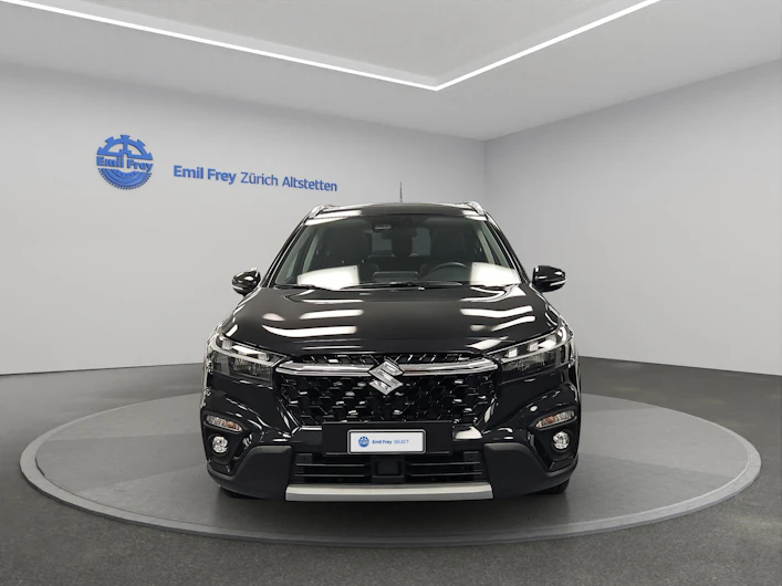 Fahrzeugbild SUZUKI S-CROSS