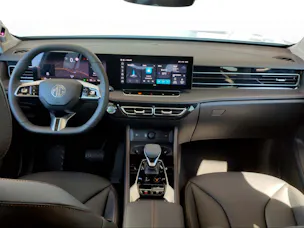 MG HS 1.5 Hybrid Luxury