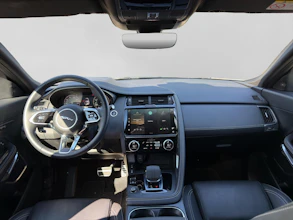 https://vehicle.imgix.net/4374159/7706932f-b93d-4674-8d81-d55a73dff4d4.jpg