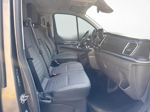 FORD Tourneo C Bus 320 L2 2.0 TDCi 130 Titanium - Ruote invernali incluse