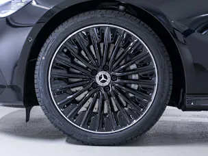 Mercedes-Benz E 220 d 4MATIC T-Modell "Swiss Star"