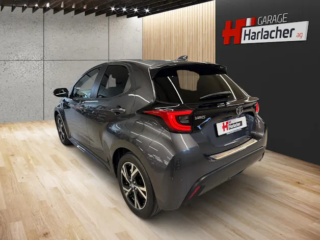 Toyota Yaris 1.5 VVT-i HSD Trend