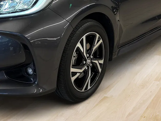 Toyota Yaris 1.5 VVT-i HSD Trend