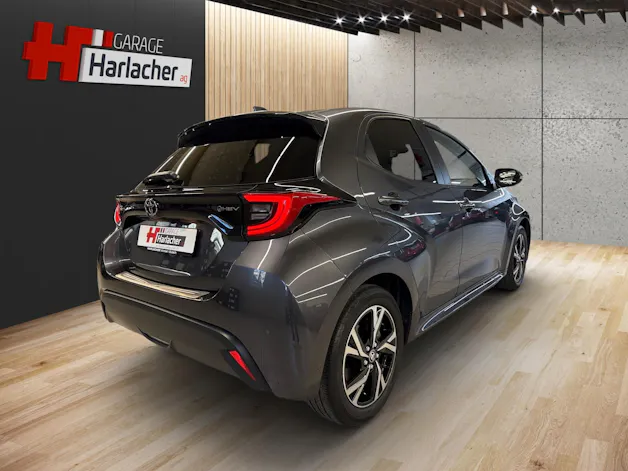 Toyota Yaris 1.5 VVT-i HSD Trend