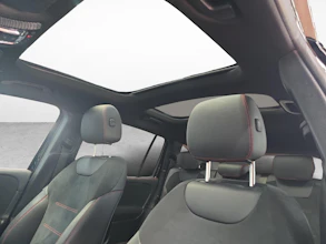 https://vehicle.imgix.net/4374318/2c656737-cc1b-4b01-8517-d089e37fc7d5.jpg