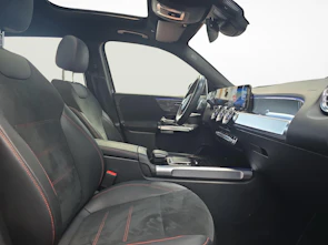 Fahrzeugbild MERCEDES-BENZ GLB 250 4MATIC AMG Line