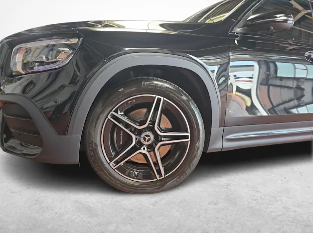 Mercedes-Benz GLB 250 4MATIC AMG Line