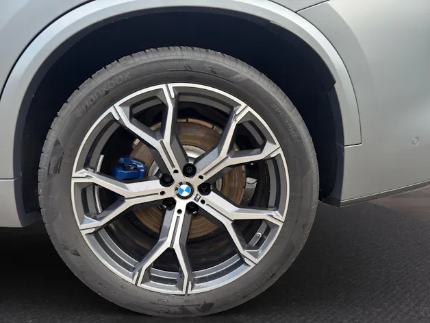 BMW X5 M60i xDrive