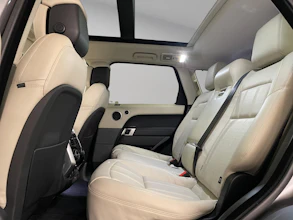 https://vehicle.imgix.net/4374433/8f32075b-05d3-4258-b496-5b829632deb7.jpg