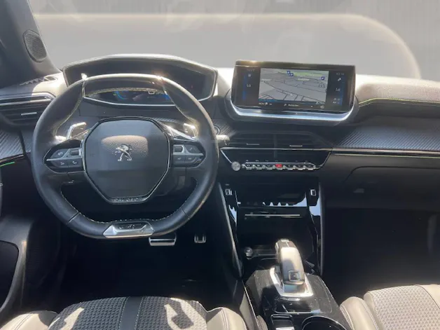 Peugeot 2008 1.2 Pure Tech GT EAT8