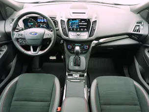 FORD Kuga 2.0 TDCi ST-Line 4WD