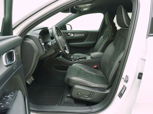 Volvo XC40 2.0 T4 R-Design AWD