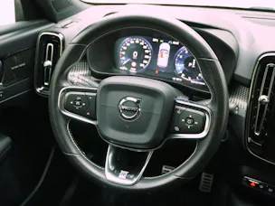 Volvo XC40 2.0 T4 R-Design AWD