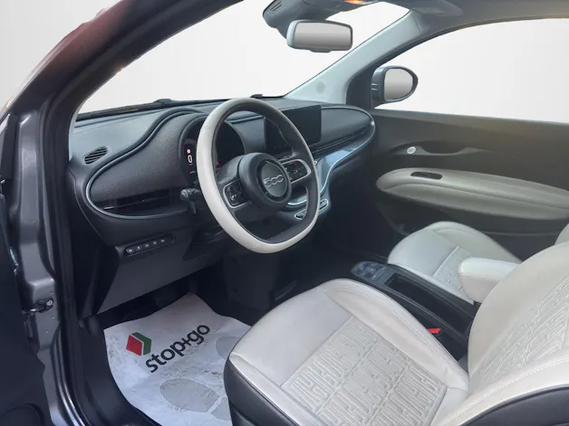Fiat 500 electric 87 kW La Prima