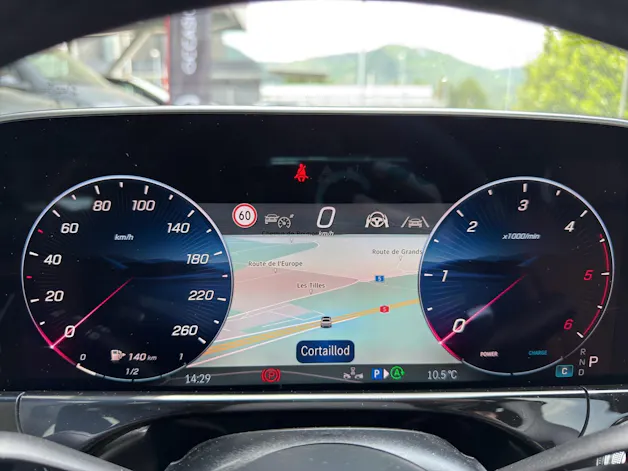 Mercedes-Benz E 220 d 4Matic 9G-Tronic