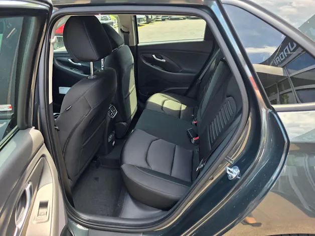 Hyundai i30 1.6 T-GDi Amplia DCT