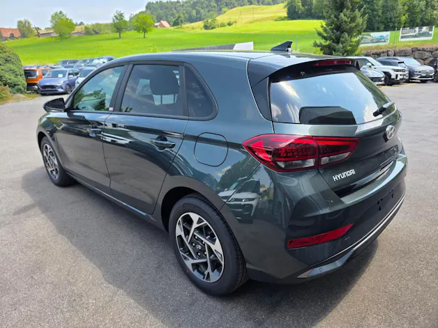 Hyundai i30 1.6 T-GDi Amplia DCT