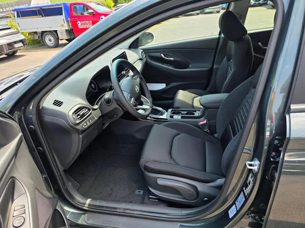 Hyundai i30 1.6 T-GDi Amplia DCT