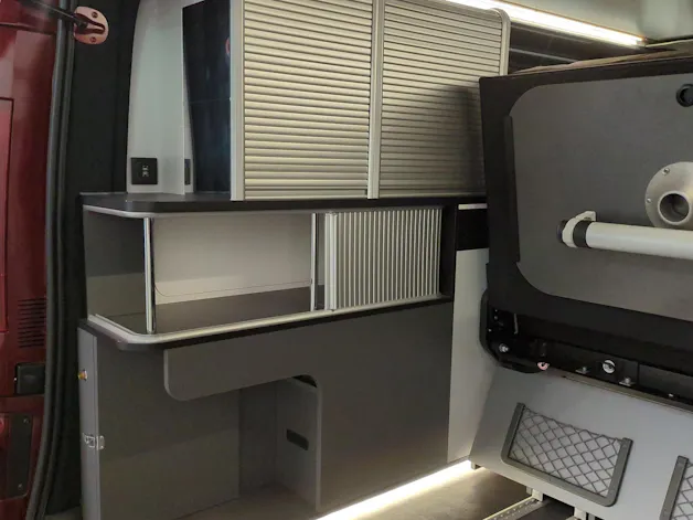RENAULT Trafic Blue dCi 170 Spacenomad Iconic EDC