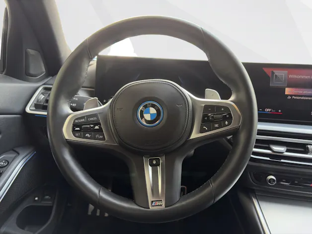 BMW 330e xDrive Touring