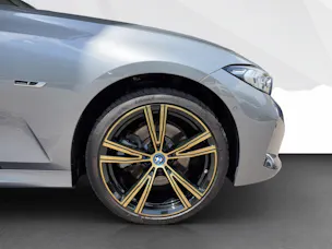 BMW 330e xDrive Touring