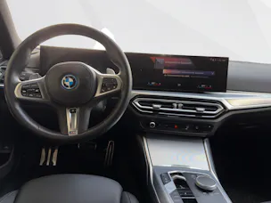 BMW 330e xDrive Touring