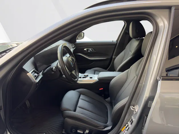 BMW 330e xDrive Touring