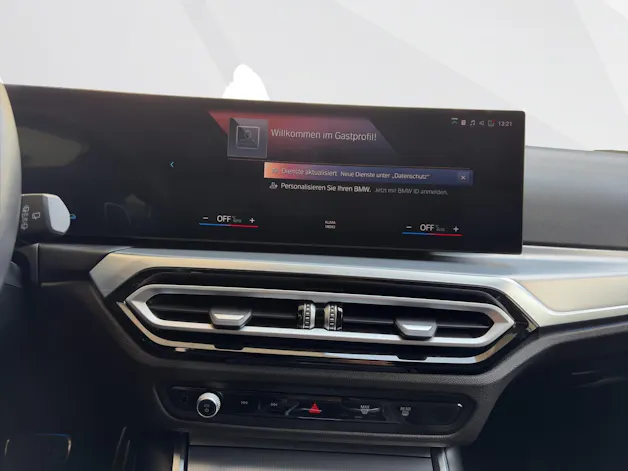 BMW 330e xDrive Touring