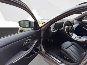 BMW 330e xDrive Touring