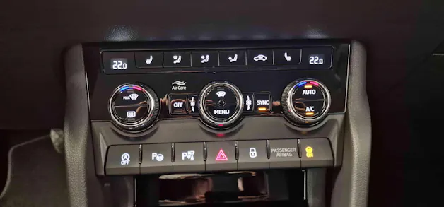 Škoda Karoq 1.5 TSI Dynamic DSG