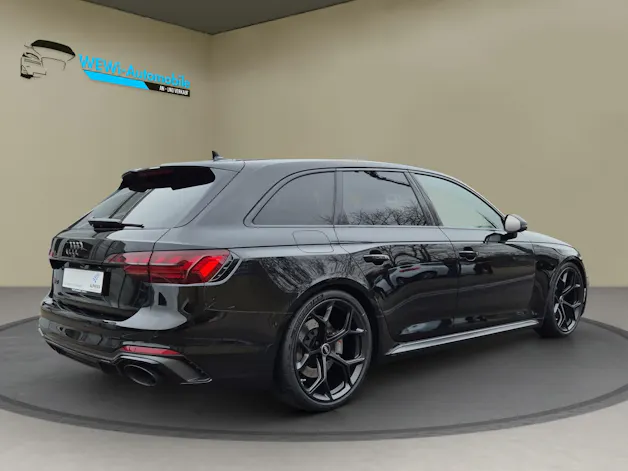 Audi RS4 Avant 25 year edition quattro tiptronic